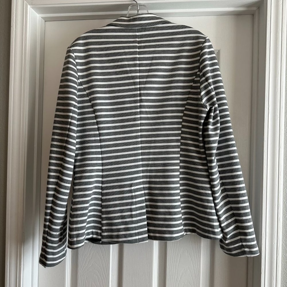 Black and white striped blazer - doe & rae - Picture 3 of 5